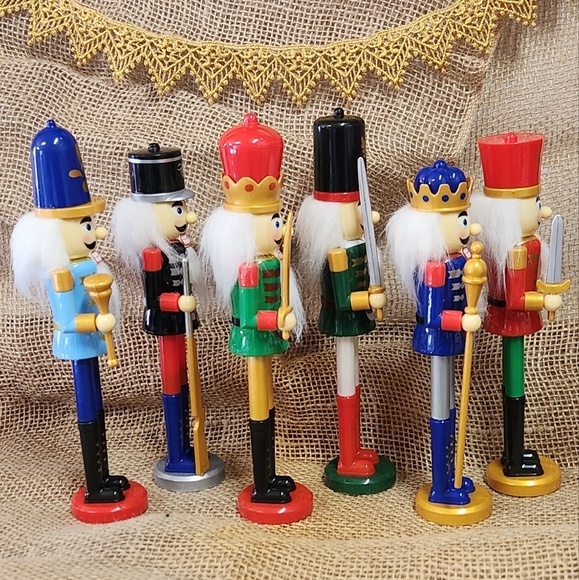 9" Nutcracker Soldiers - Set of 6 New - Picture 4 of 10